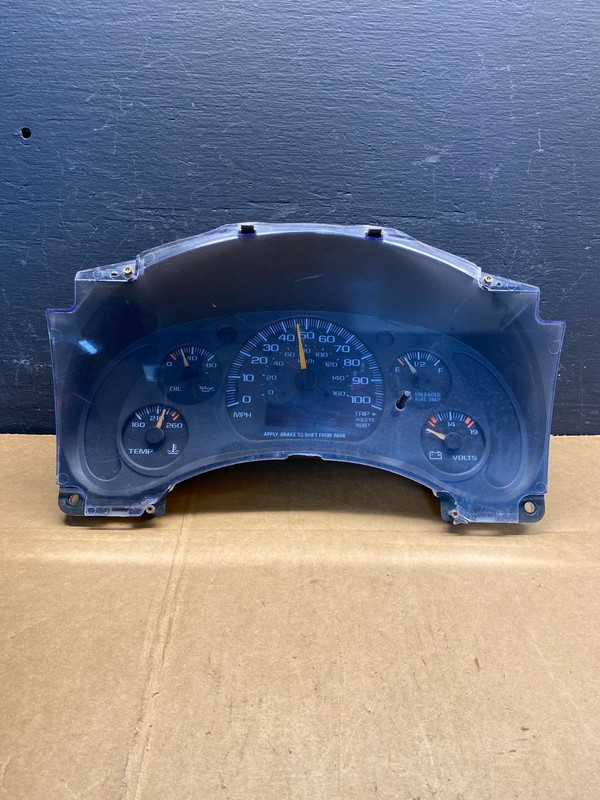 2000 to 2005 Chevrolet Astro Cluster Gauge Speedometer ECM AD3676 DG