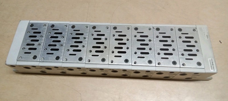 SMC VV718-02R-03B Manifold