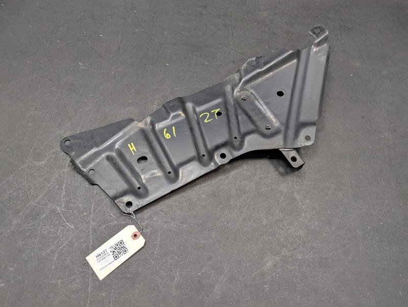 Middle Floor Pan Lower Left Shield Plate 2015 Honda Odyssey 74129-TK8-A00 14-17