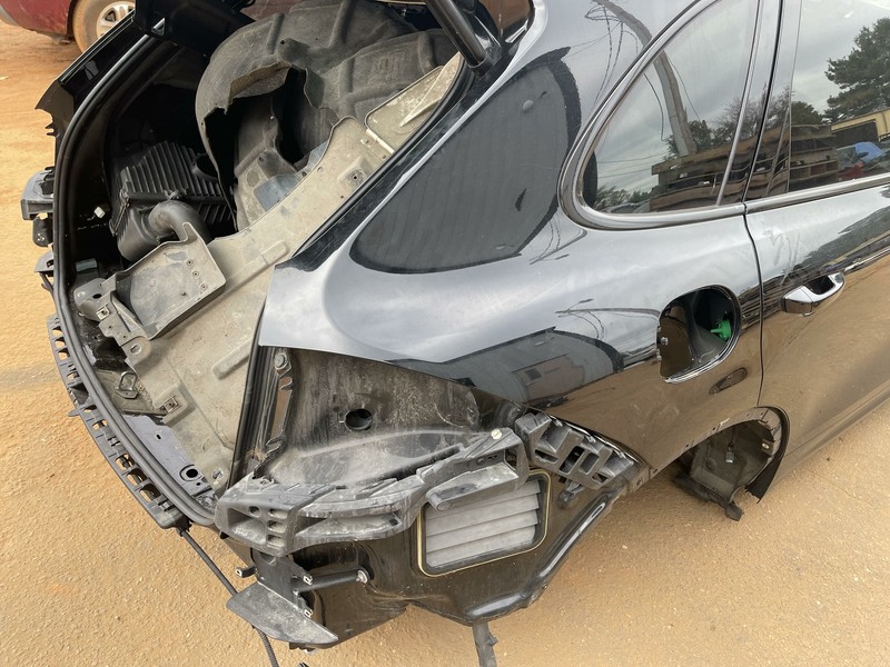 11-14 PORSCHE CAYENNE S 92A E2 RIGHT PASSENGER SIDE QUARTER PANEL SECTION CUT OE