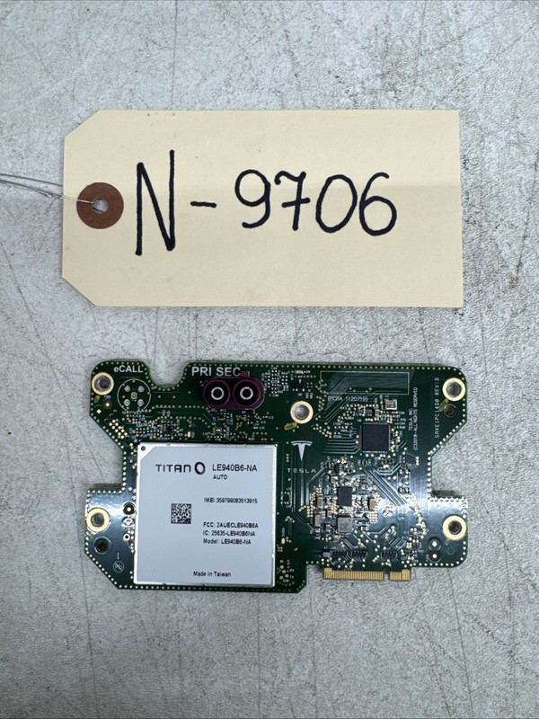 12-21 TESLA 3 S X MODEM CONNECTIVITY CARD LTE 1120719-00-D LE940B6-NA 9706 B133