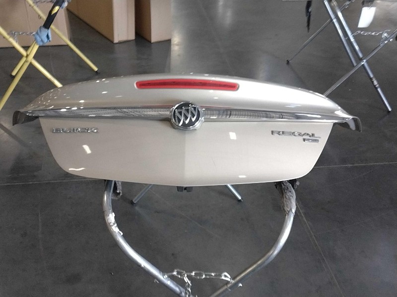 2011-2013 Buick Regal Gold Deck Lid OEM 20960904 Used 117k Miles