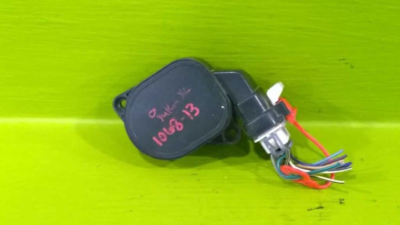 03-06 GMC CHEVY YUKON TAHOE 1500 GAS ACCELERATOR PEDAL SENSOR OEM 1068-13