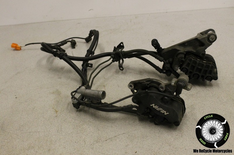 2003 HONDA ST 1300 FRONT BRAKE CALIPERS CALIPER OEM ST1300 03