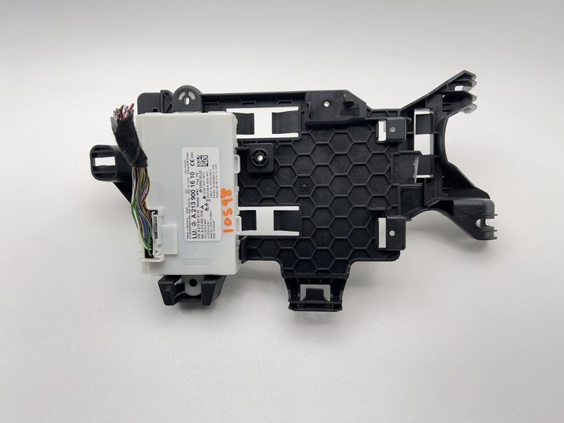 2017-2018 MERCEDES E-CLASS KEYLESS CONTROL MODULE W/BRAKET AND PIGTAIL 66193