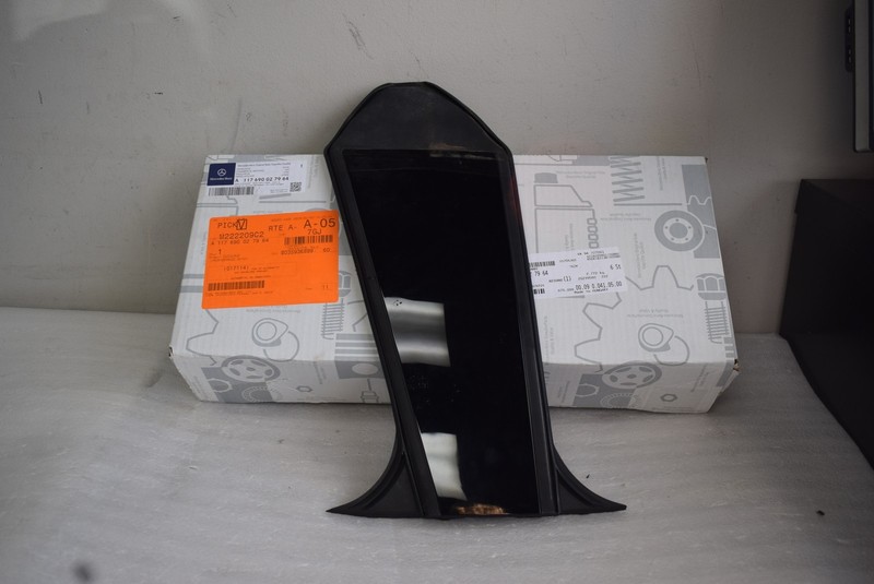 2013 MERCEDES BENZ CLA CLASS RIGHT SIDE EXTERIOR PILLAR TRIM FACTORY OEM