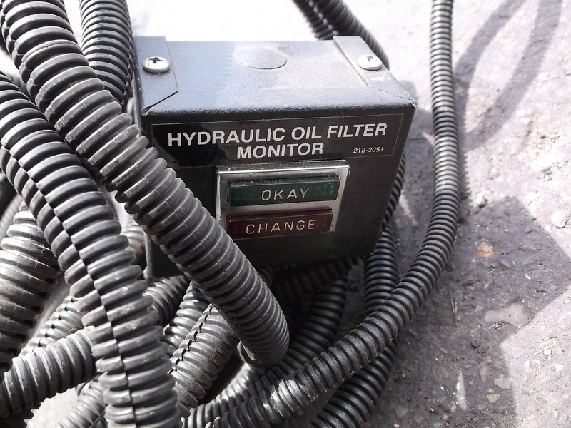 Hydraulic Oil Filter Monitor 27276130 212-2051 *FREE SHIPPING*