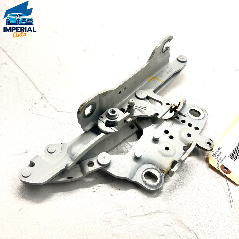 BMW M240xi F23 2017 - 2021 M2 230xi FRONT LEFT DRIVER SIDE HOOD HINGE OEM WHITE