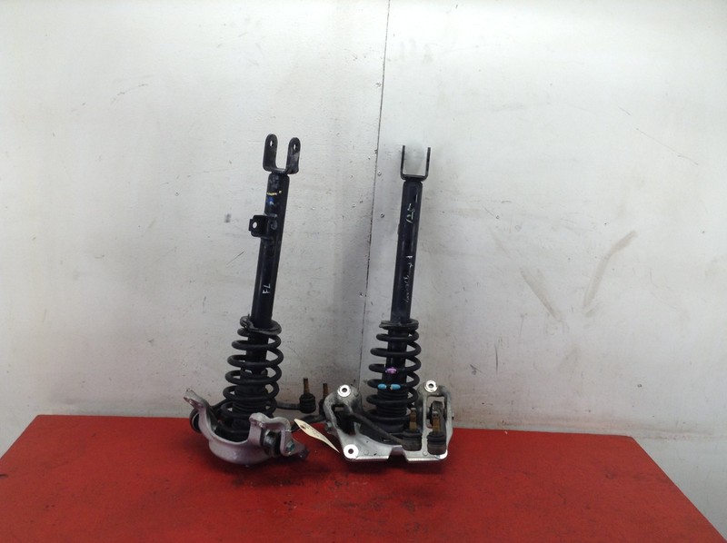 09-11 HYUNDAI GENESIS 2WD FRONT LEFT / RIGHT SHOCK STRUT ABSORBER SET OEM