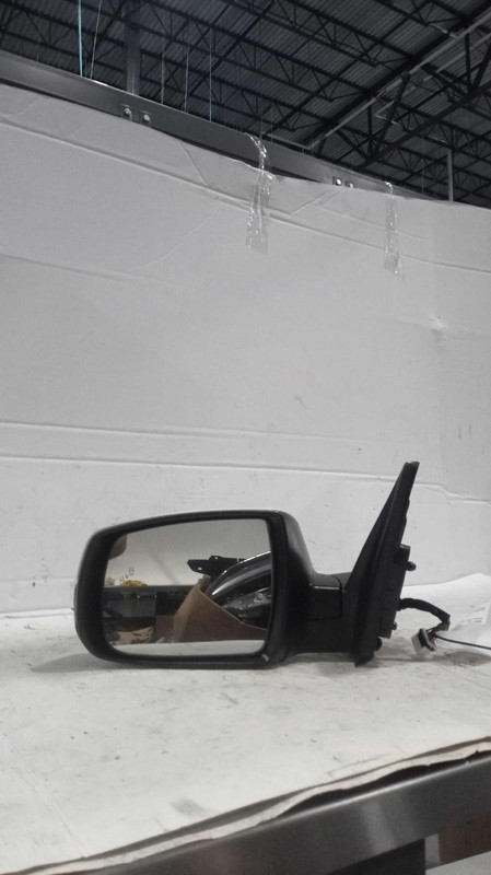 Used Left Door Mirror fits: 2015 Kia Sorento Power w/turn signal w/o power foldi