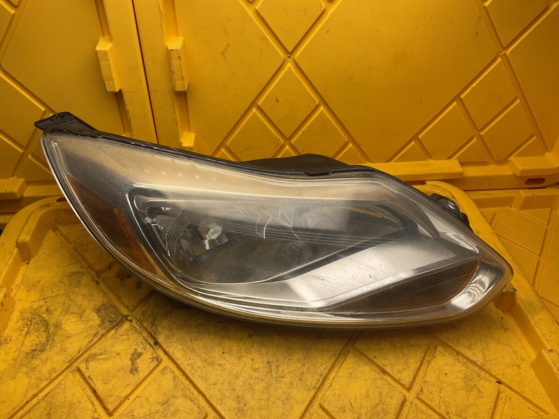 Passenger Right Halogen OEM 12-14 FORD FOCUS Headlight BM5113W029E