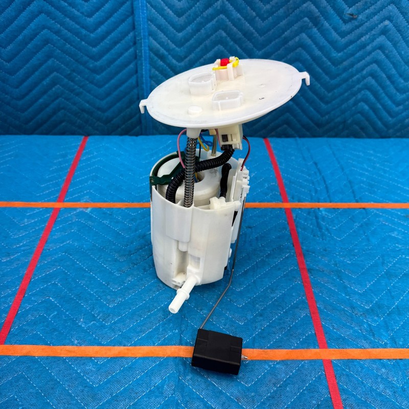 2015–2019 Lexus RC350 Fuel Pump Assembly OEM 7702053180