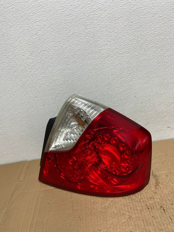 2006 2007 Infiniti M35 M35X M45 Right Passenger Side Tail Light Oem AC3940 LK