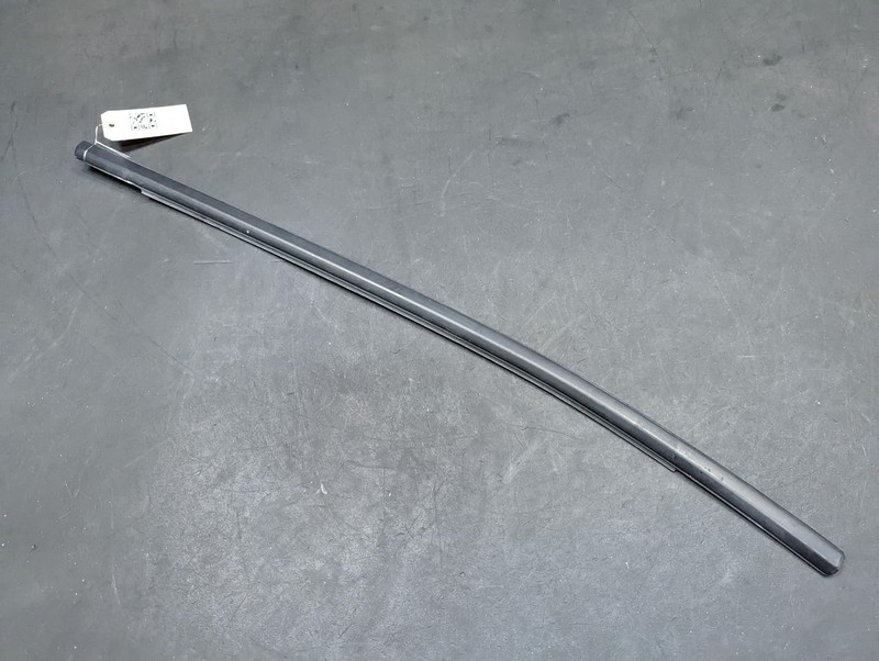 Rear Right Door Window Belt Molding 2020 Jeep Compass 68422296AA 2017 2018- 2022