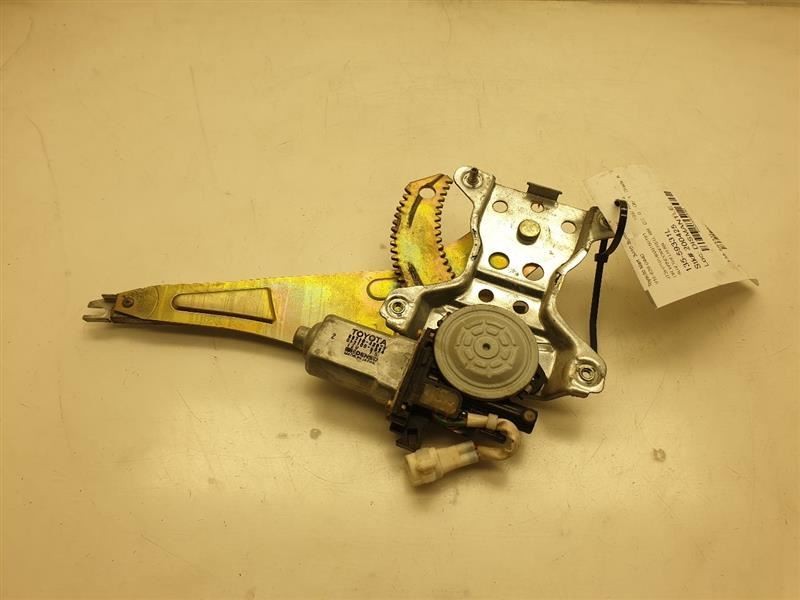 96-00 TOYOTA RAV4 DRIVER SIDE REAR DOOR WINDOW REGULATOR