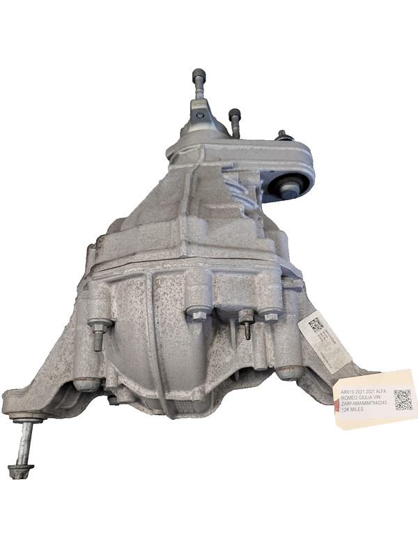 Used Oem Alfa Romeo Rear Differential Carrier for 2017-2021 Giulia 2.0L RWD