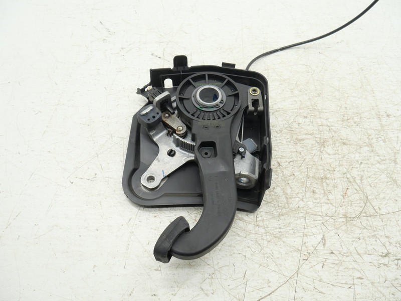 2007-2009 Mercedes-Benz E350 Emergency Brake Pedal Lever Pad Stop 2034201684 OEM