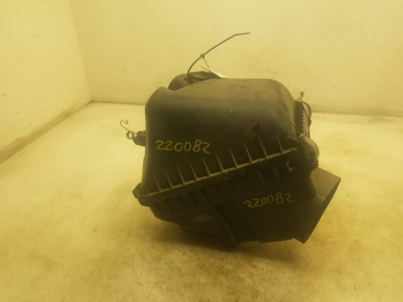 99 LEXUS ES300 Air Cleaner Filter Box 17700-20110