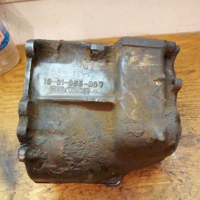 Borg Warner transmission gear housing 13-01-065-907 ( W/lower gears)