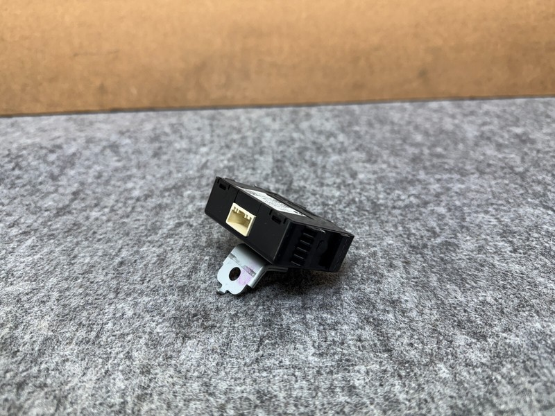 GENESIS GV70 2022-2025 OEM MOOD LAMP LIGHT CONTROL MODULE UNIT ASSEMBLY
