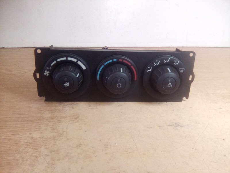 Kenworth W900 F21-1013-11-000 Climate Control "READ DESCRIPTION"