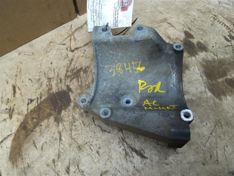 2004 EXPRESS35 Brackets, Misc 124257
