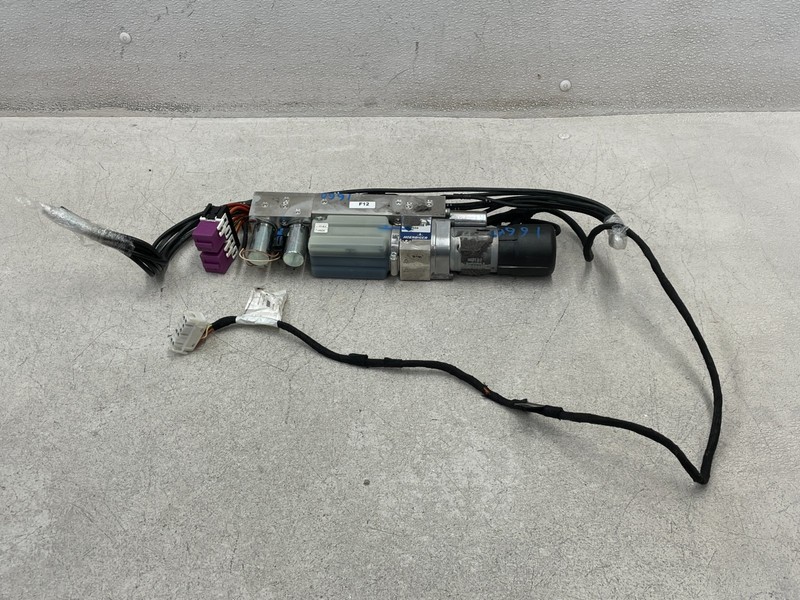 2013 2014 2015 F12 BMW M6 Convertible Roof Top Pump Motor Unit OEM 1660