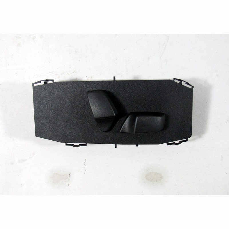 08-13 BMW E92 3-Series E82 1-Series Z4 Right Passenger Seat Adjustment Switch