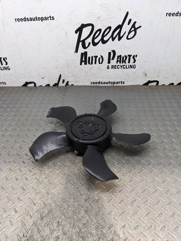 2019-2021 SILVERADO 5.3L RH RIGHT ENGINE RADIATOR COOLING FAN MOTOR1179419