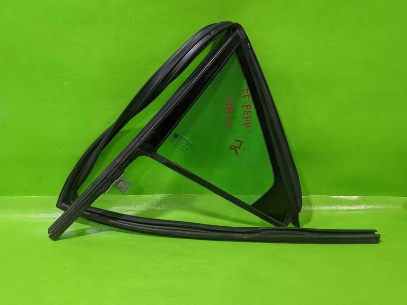 14-18 CADILLAC ATS DRIVER LEFT REAR VENT GLASS OEM 4439-77
