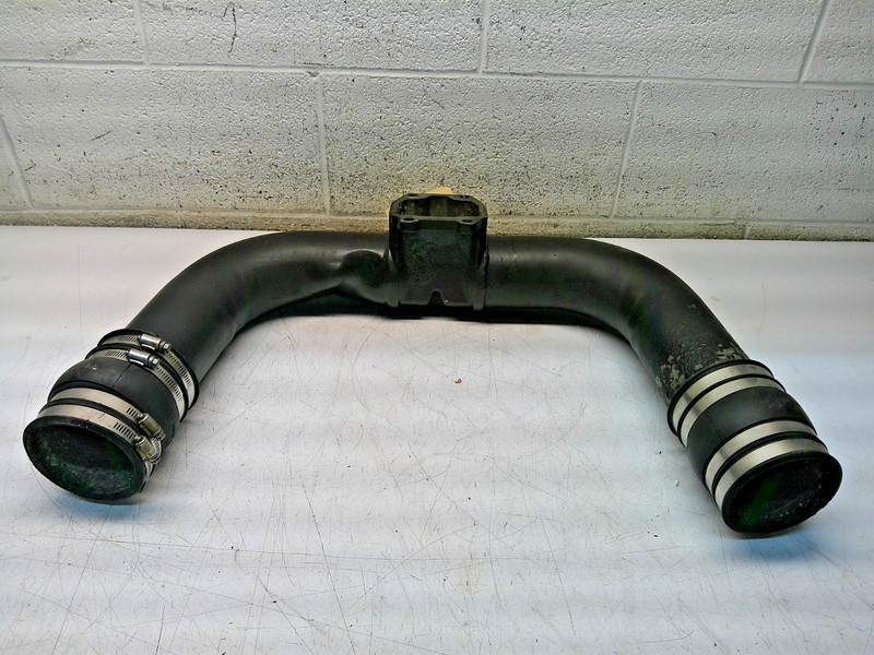 Q4 3853915 986117 OMC Cobra Exhaust Pipew/Boots 4.3 5 5.7 5.8 7.4