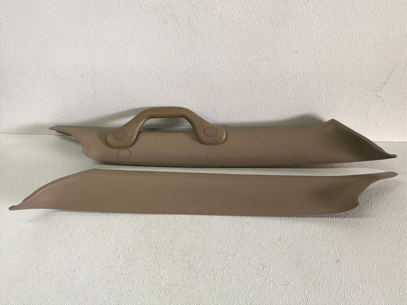 98-99 EXPEDITION PILLAR GRAB HANDLE TRIM LEFT DRIVER RIGHT PASSENGER PAIR BEIGE
