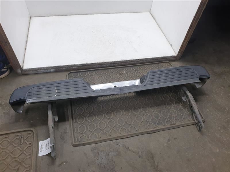 95-04 TOYOTA TACOMA REAR BUMPER ASSEMBLY CHROME DENTS