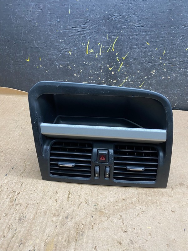 2010 to 2011 Volvo XC60 Center Console Air Vent Bezel Panel TrimOem Z1935 DG