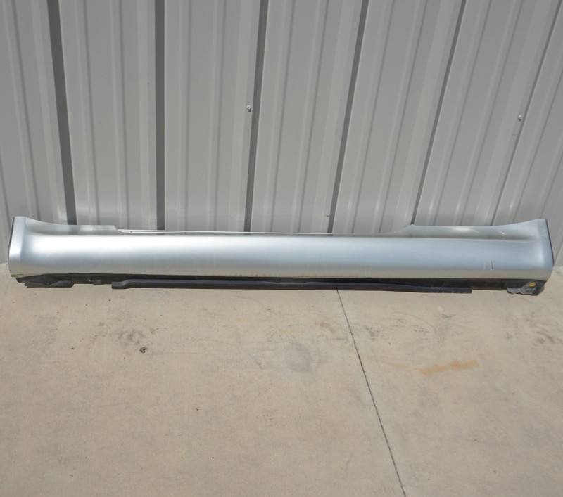 2002 - 2005 LEXUS SC430 Z40 LEFT DRIVER SIDE ROCKER PANEL SKIRT MOLDING SILVER