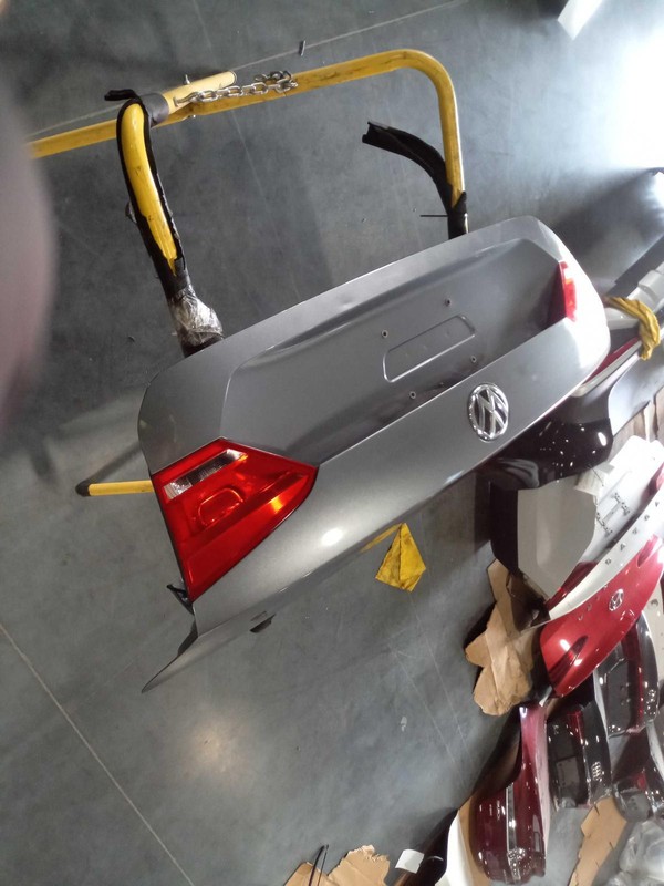 2015 Volkswagen Passat Deck Lid Grey OEM 561827025D 4DR Sedan 136k Miles
