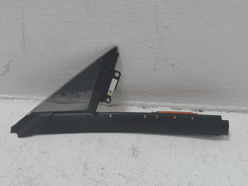 2012-2020 TESLA MODEL S FRONT LEFT DRIVER TRIANGLE WINDOW TRIANGLE WINDOW OEM