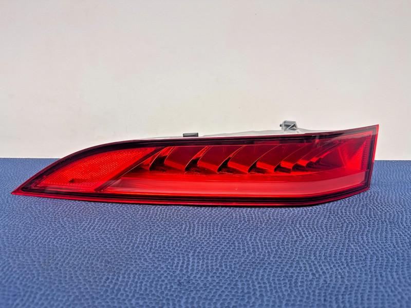 17–20 Jaguar F-Pace X761 Rear Left LH Outer Quarter Panel Tail Light Lamp OEM