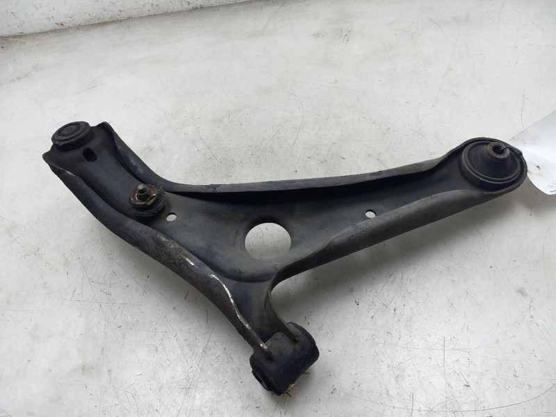 04-06 SCION XB 1.5L FWD AT PASSENGER SIDE FRONT LOWER CONTROL ARM