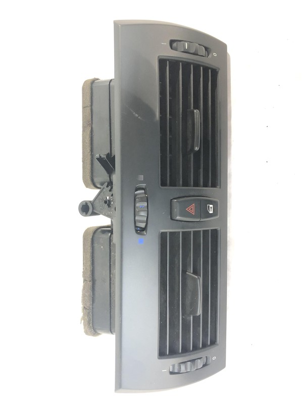 2005-2007 BMW X3 Center Dash Heat A/C Vents With Hazard and Lock Switch USED OEM