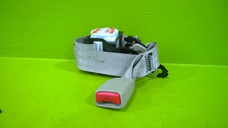 99 00 01 02 INFINITI G20 T 2.0L AT REAR CENTER SEAT BELT RETRACTOR OEM 2666-81