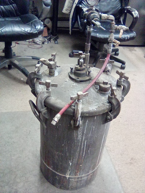10 Gallon Stainless Steel Paint Pot Pressure Tank