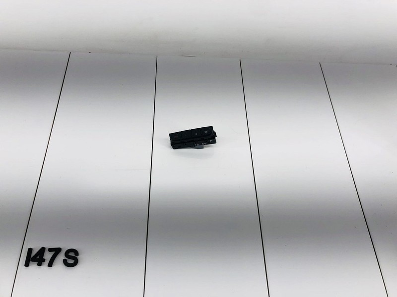 09-16 AUDI A4 QUATTRO FRONT LEFT DRIVER SIDE SEAT MEMORY SWITCH BUTTON OEM