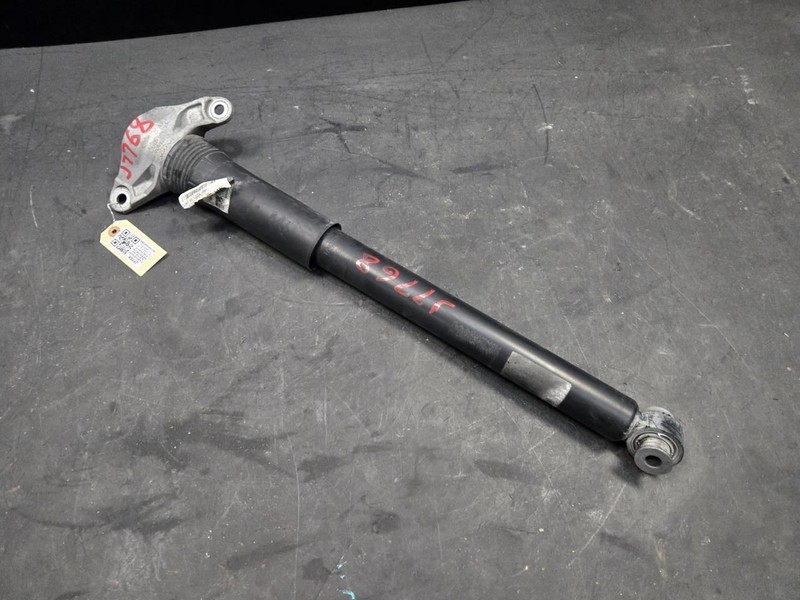 Rear Right Shock Absorber 2018 Range Rover Velar J8A2-18W003-BD 2019 2020