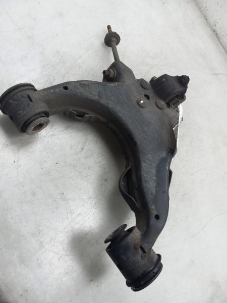 04-07 TOYOTA SEQUOIA 4.7L 4WD AT PASSENGER SIDE FRONT LOWER CONTROL ARM