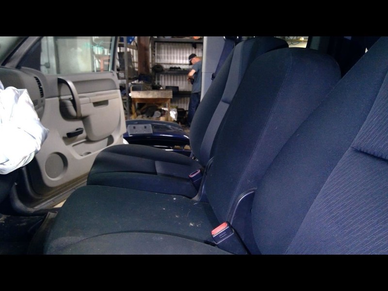 Front Center Jump Seat AE7 Fits 07-14 SIERRA 2500 PICKUP 1606136