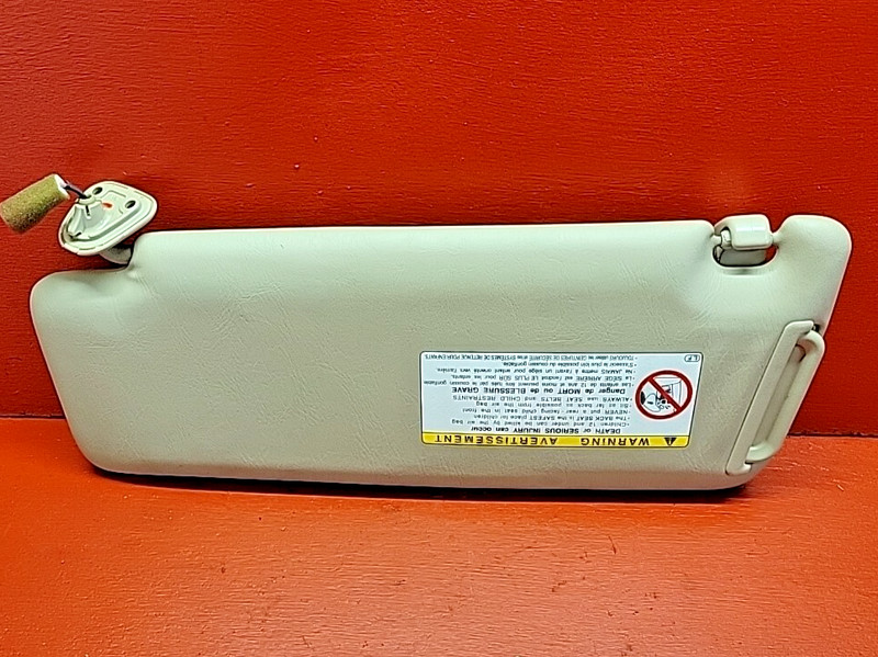 2001 2002 2003 Toyota Highlander Sun Visor Right Passenger Ivory 7431048090B0