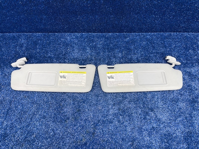 2009–2016 Audi A4 A5 Q5 Sun Visor Set OEM 8K0 857 551L / 552L