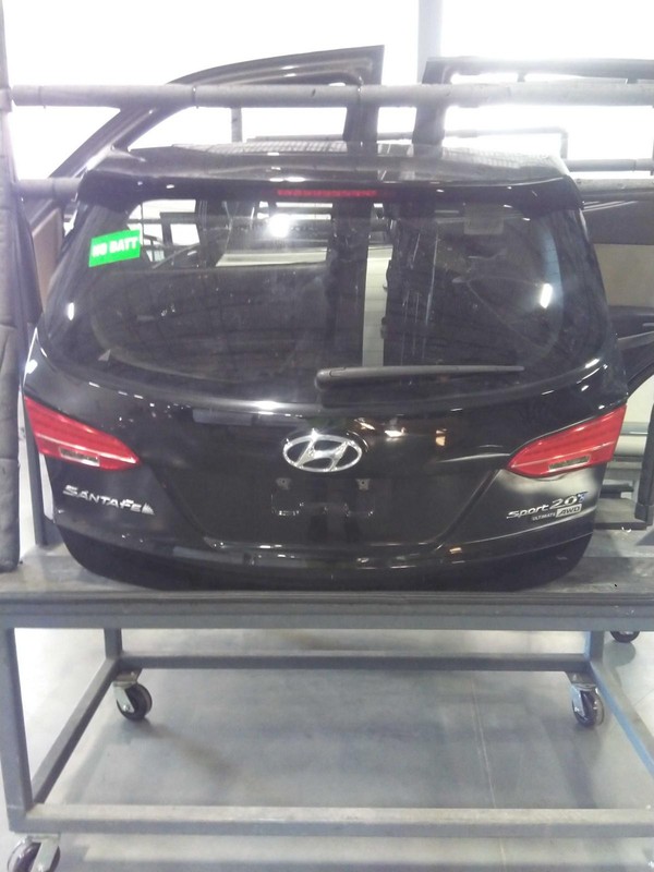 Used Deck Lid fits: 2016 Hyundai Santa fe SWB Sport w/o rear view camera Grade A