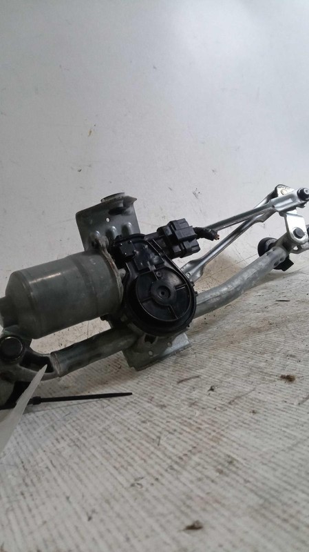 2019 Hyundai Elantra Wiper Motor OEM 98110F2000 FWD 105K Miles Blue